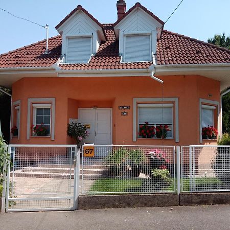 Hajdúszoboszló Marika Apartman מראה חיצוני תמונה
