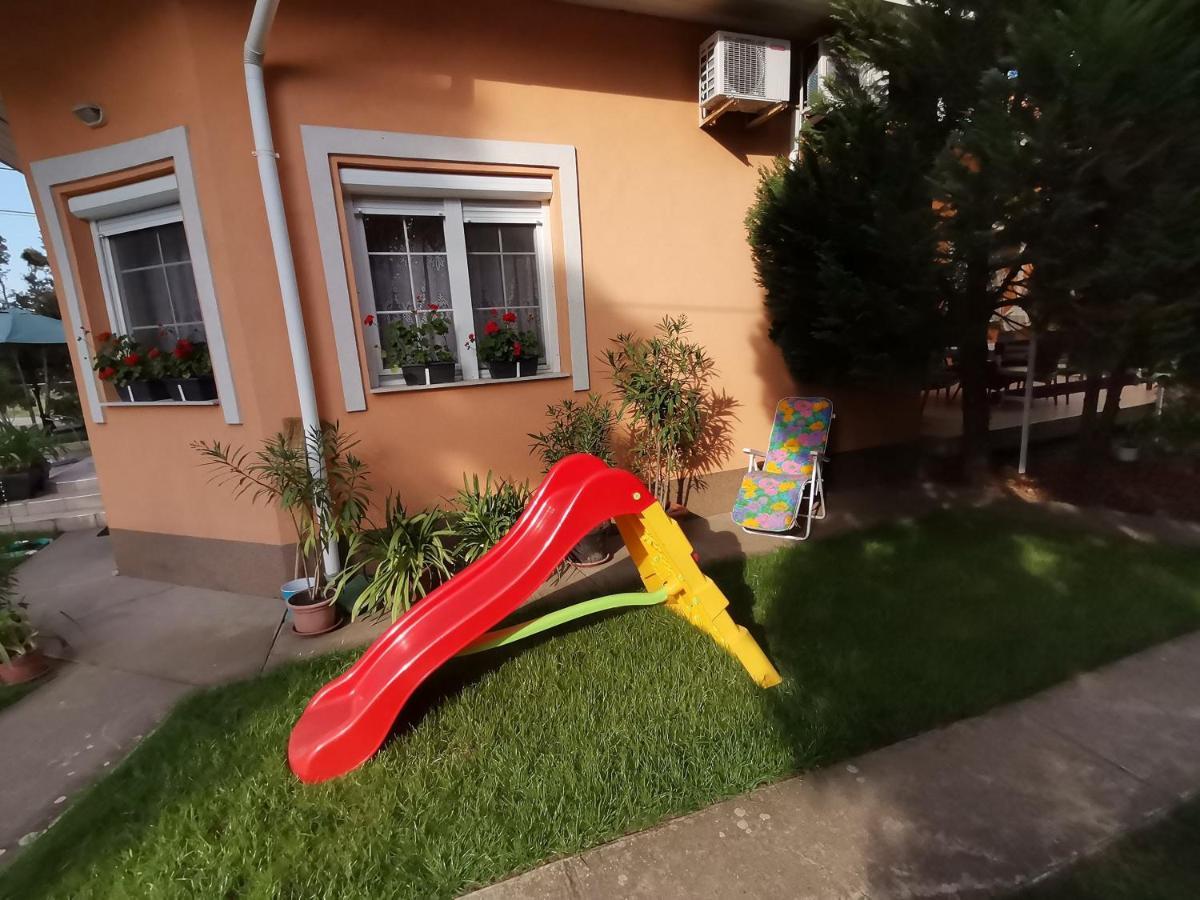 Hajdúszoboszló Marika Apartman מראה חיצוני תמונה