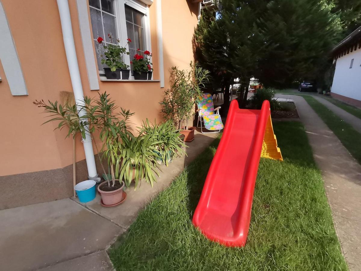 Hajdúszoboszló Marika Apartman מראה חיצוני תמונה