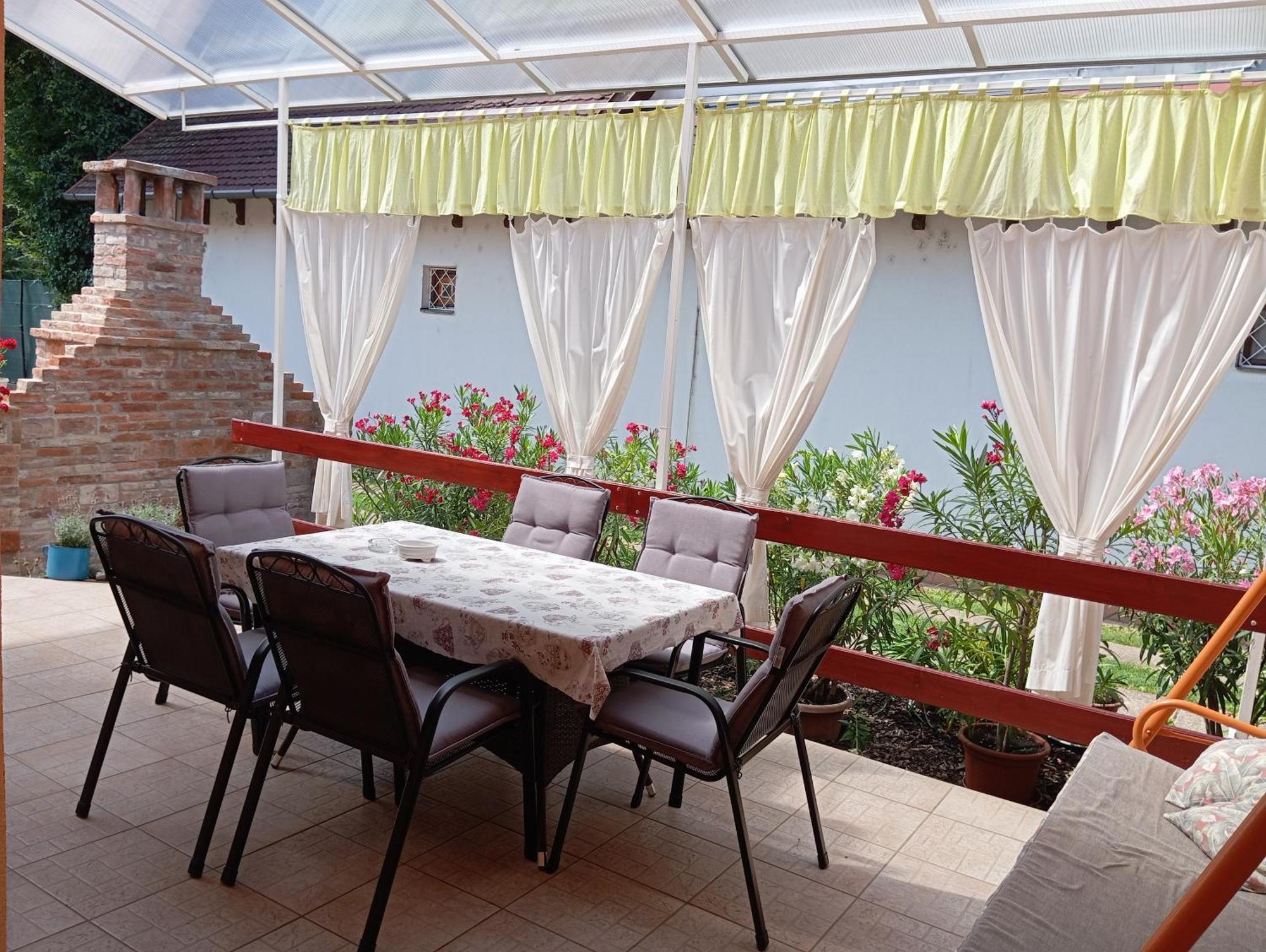 Hajdúszoboszló Marika Apartman מראה חיצוני תמונה